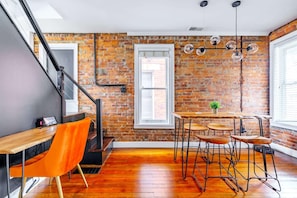 2 habitaciones y acceso a internet