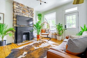 House | 6 bedrooms, Internet