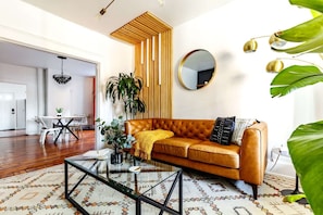 House | 2 bedrooms - Short North Convention King Bed Parking Free (Columbus)