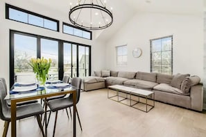 6 bedrooms - Short North Convention Garage Parking (Columbus)