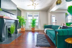 4 bedrooms