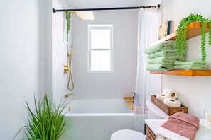 Hus | 8 soverom og skrivebord