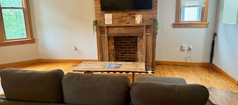 Free Parking - Prime Location - Downtown