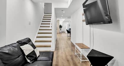 Stylish 2BR Suite in Markham
