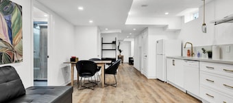 Stylish 2BR Suite in Markham
