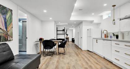 Stylish 2BR Suite in Markham
