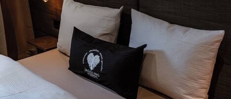 1 habitación, caja de seguridad en la habitación y cuna de viaje