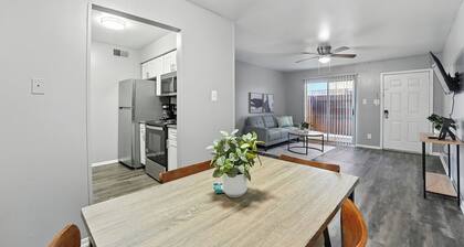 Budget-Friendly21Bd Apartment I Free Parking