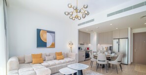 Living area - LUX The Orchid Creek Beach Suite (Dubai)