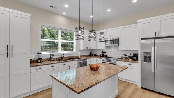 Microwave, oven, stovetop, dishwasher - Memories Off Main - New 3-Level Build, Downtown Waynesville, 4 BR, 4 BA (Waynesville)