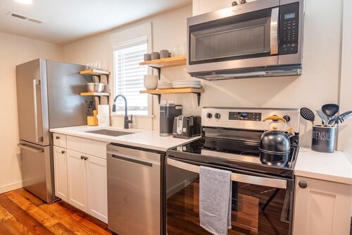 Heart of Park Circle - 2 Bedroom