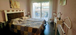 2 chambres, fer et planche à repasser, accès à Internet, literie fournie