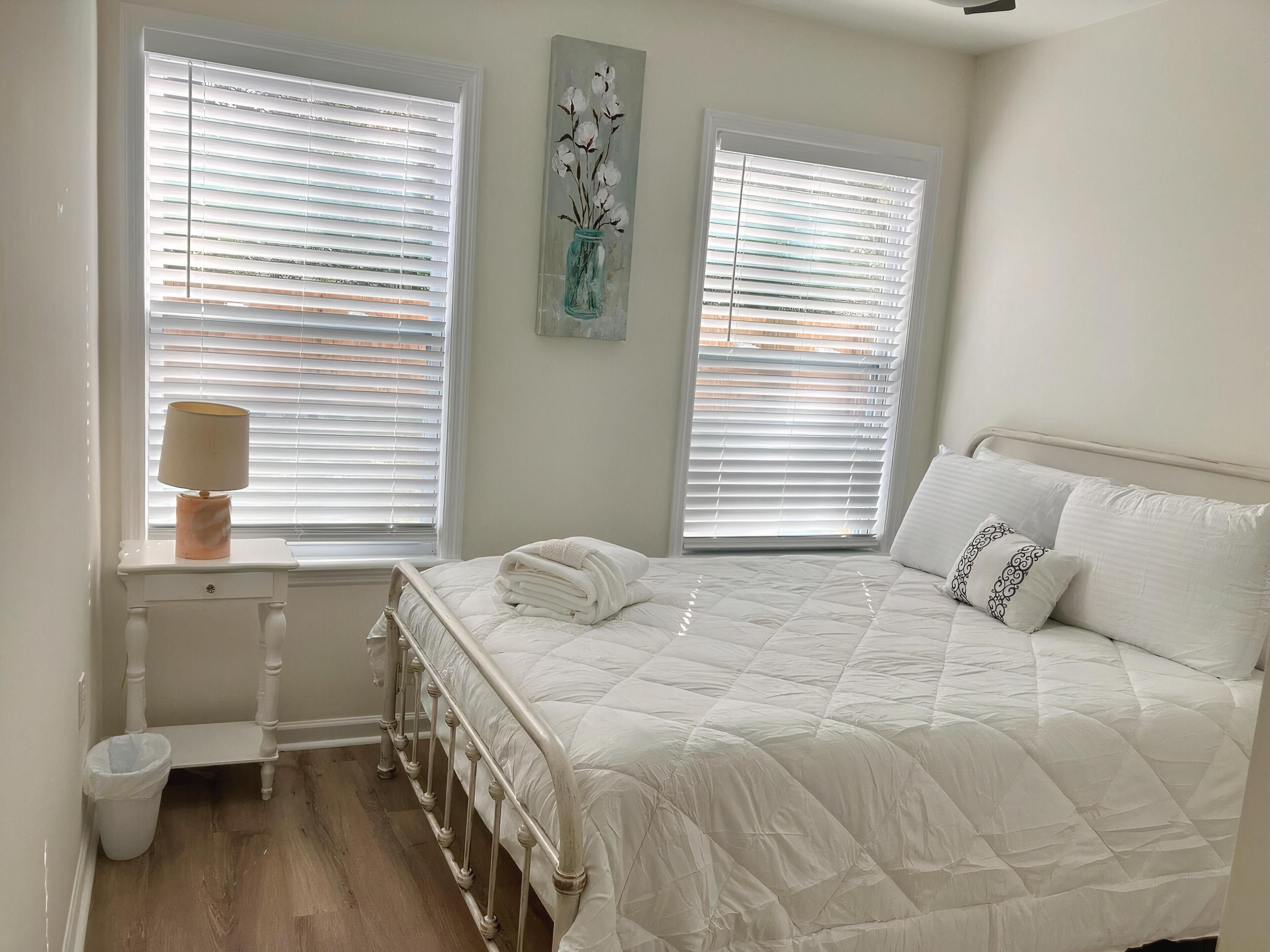 4 室のベッドルーム、インターネット、ベッドシーツ