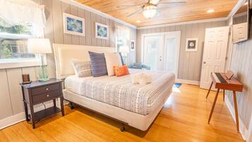 3 habitaciones, tabla de planchar con plancha, internet y ropa de cama