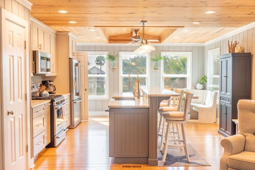 Holiday House: Edisto Beach! + Marsh Front!