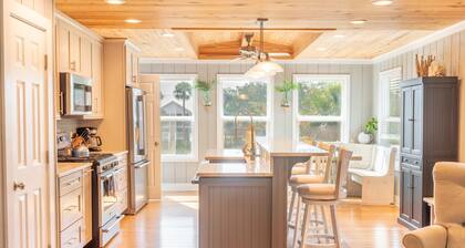 Holiday House: Edisto Beach! + Marsh Front!