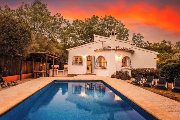 Villa (3 Bedrooms) | Exterior