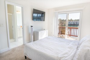3 bedrooms, iron/ironing board, Internet, bed sheets