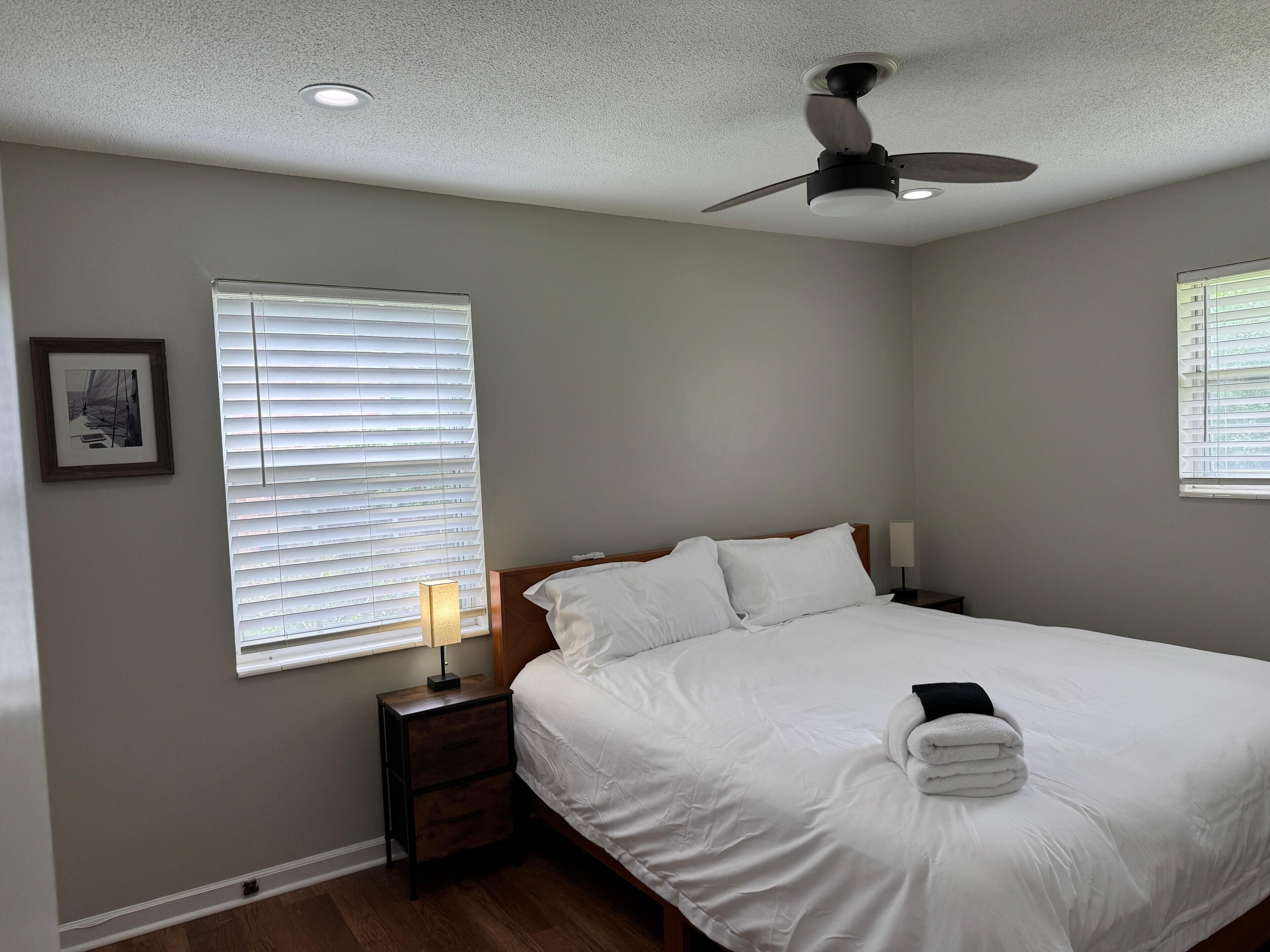 3 室のベッドルーム、アイロン / アイロン台、インターネット、ベッドシーツ