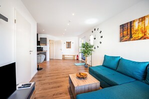 Unclassified image, 3 of 23, button