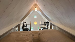 4 室のベッドルーム、アイロン / アイロン台、WiFi、ベッドシーツ