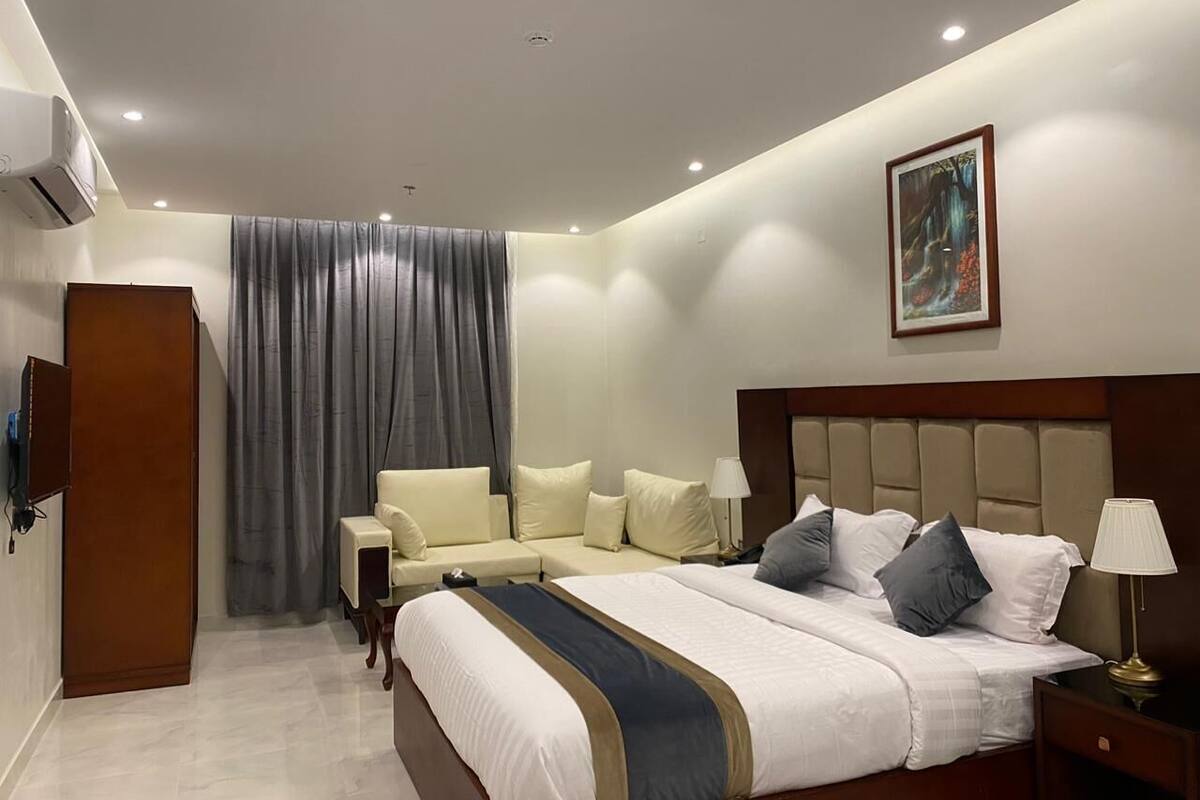 In-room safe, free WiFi