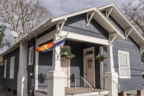 Exterior detail - Group-Friendly Lafayette Stay (Lafayette)