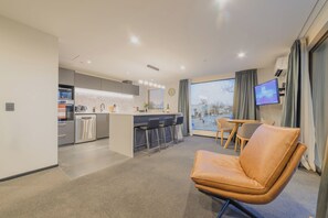 Interior - Modern Inner City Retreat-Walk to Parks and Cafes (Christchurch)