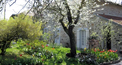 Apartment 'Studio' with Private Terrace and Shared Garden