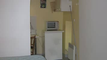 1 habitación y ropa de cama
