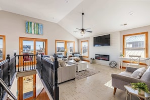 TV, offices - Spacious KDH Getaway with Pool, Near Beach (Kill Devil Hills)