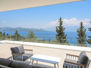 Terrace/patio - Brand New Luxury Villa with Infinity Pool & Stunning Sea View (Lefkada)