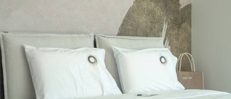 Strykjärn/strykbräda, wi-fi och sängkläder