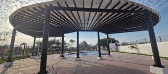 Apartment in gated community with pool and 24/7 security