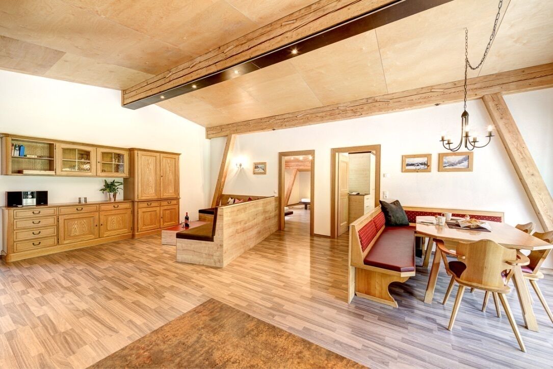 Apartamento conforto, 2 quartos, vista para a montanha | Área de estar