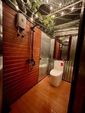 Kamar mandi bersama