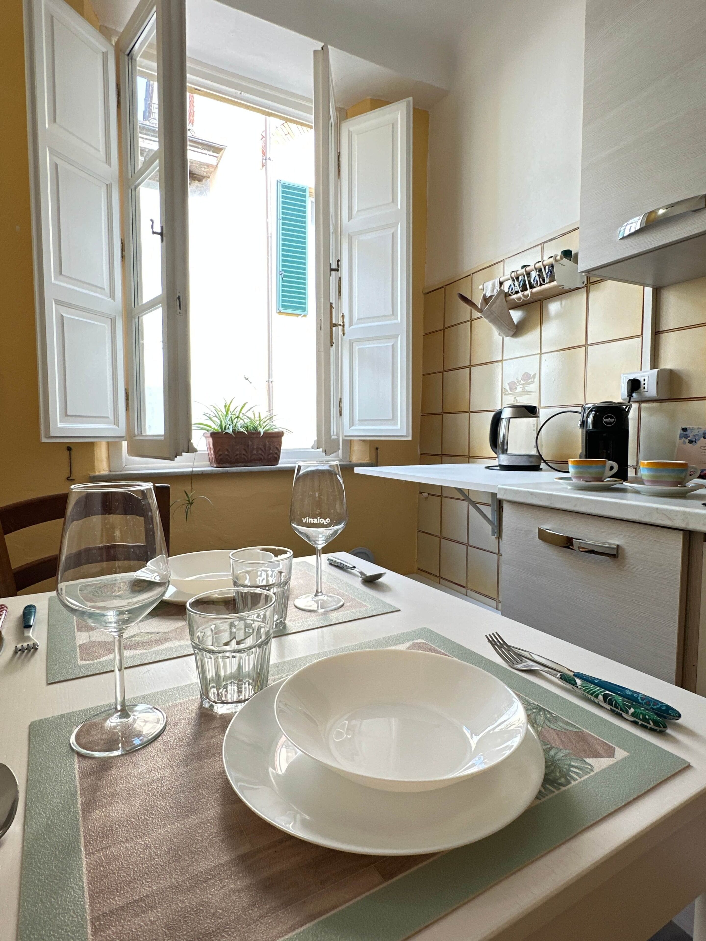 Kühlschrank, Mikrowelle, Herdplatte, Toaster