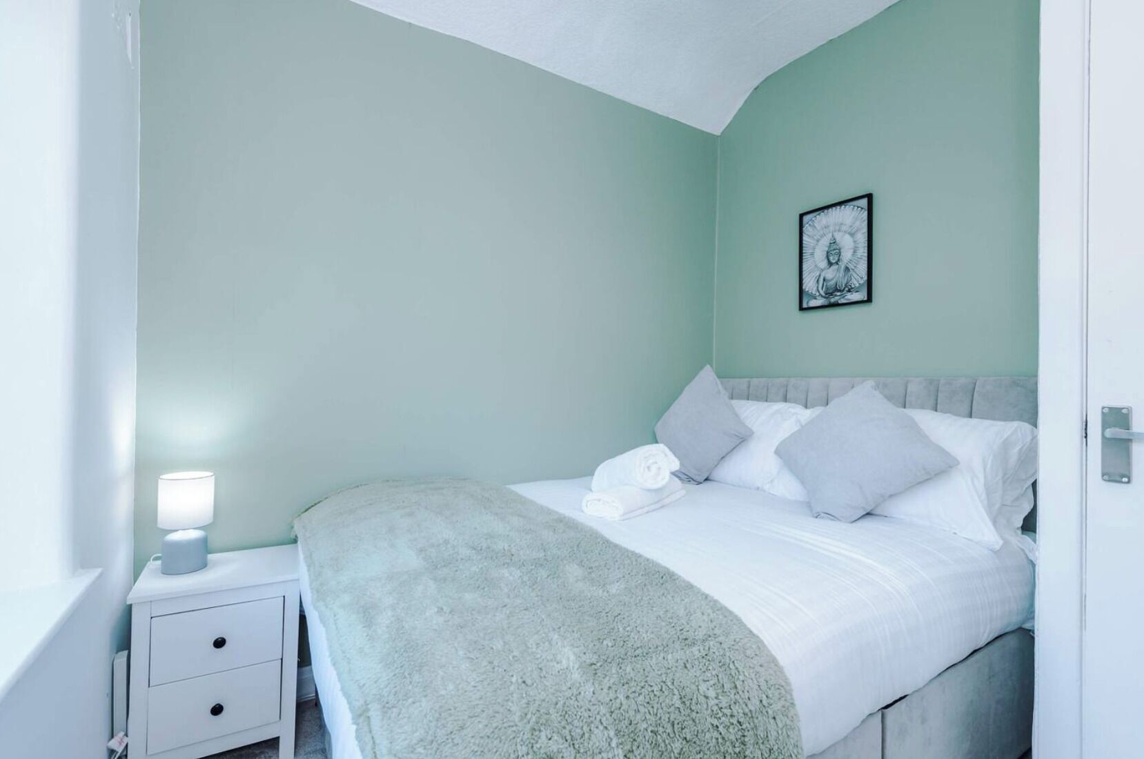 House | Iron/ironing board, free WiFi