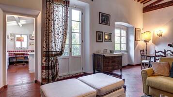 Apartment | Living area