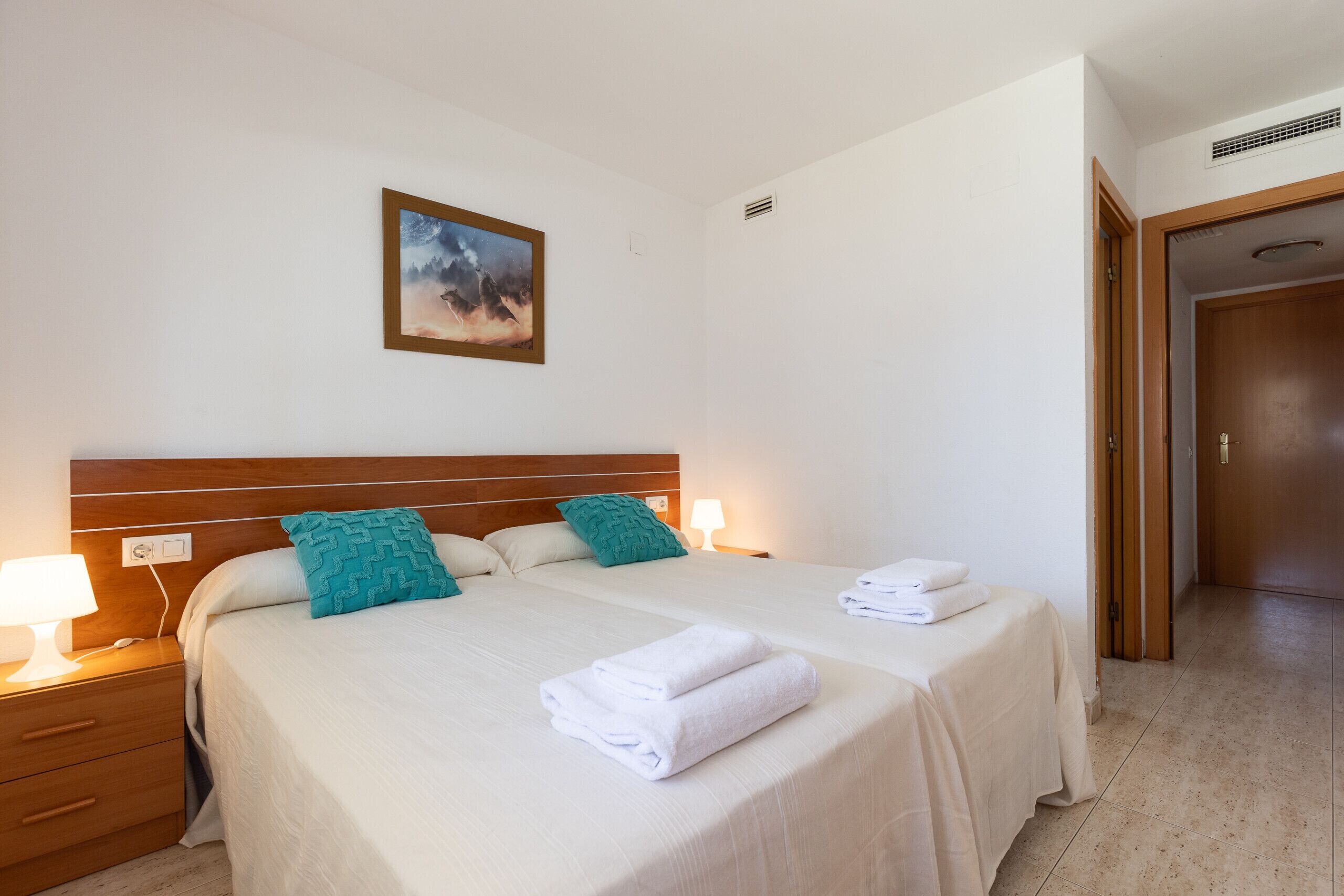 2 chambres, fer et planche à repasser, Wi-Fi gratuit, draps fournis