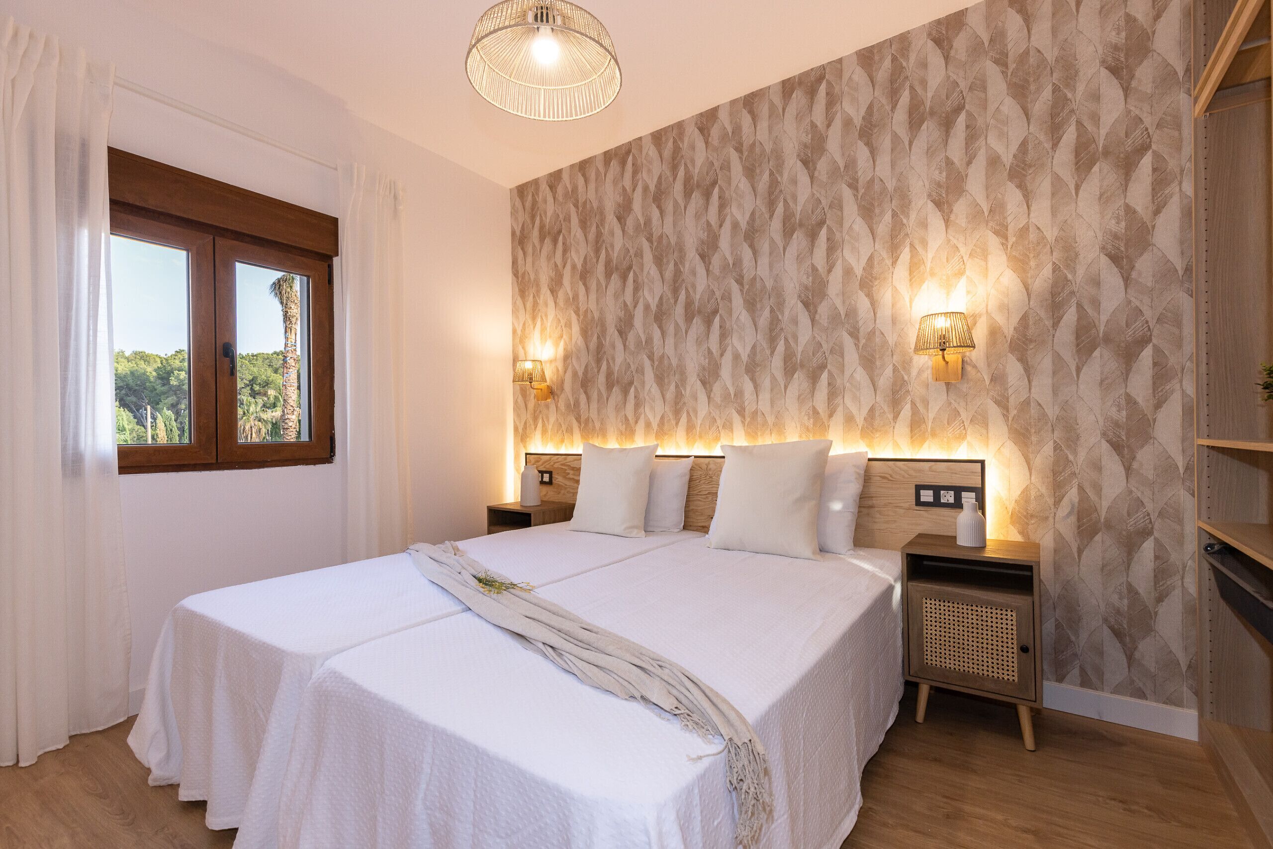 8 chambres, fer et planche à repasser, Wi-Fi gratuit, draps fournis