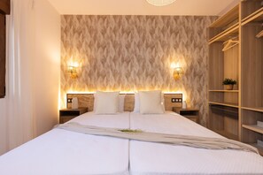 8 Schlafzimmer, Schreibtisch, schallisolierte Zimmer