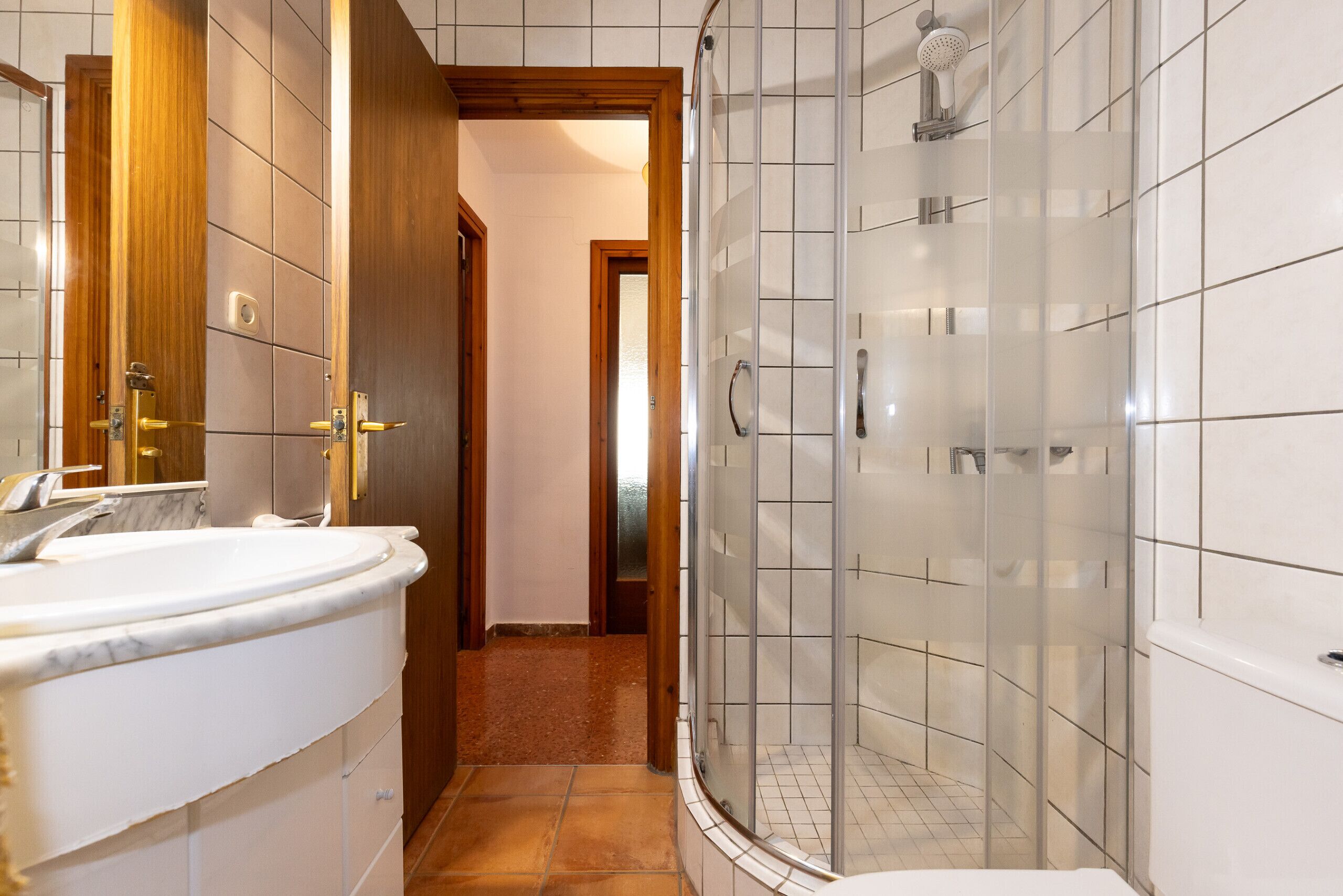 Douche, serviettes fournies