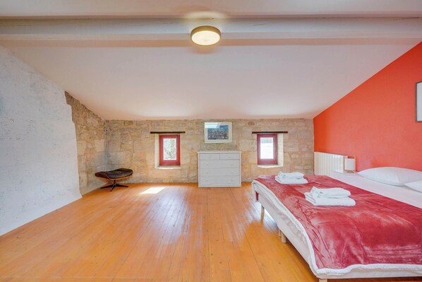 2 Schlafzimmer, Bügeleisen/Bügelbrett, WLAN, Bettwäsche