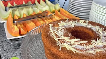 Free daily self-serve breakfast