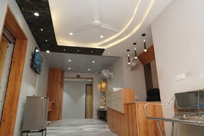 Reception - Hotel Sunway (Ahmedabad)