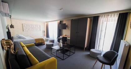 ABCD Hotel-Restaurant