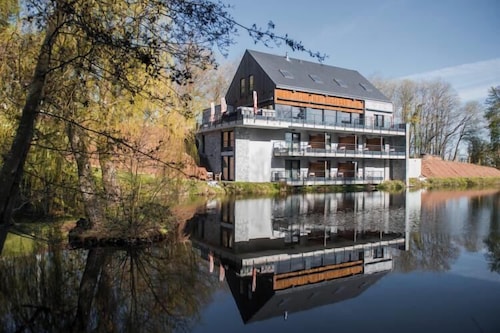 ABCD Hotel-Restaurant