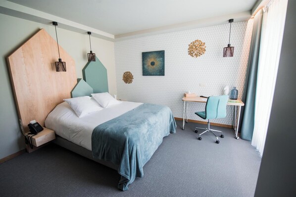 Comfort Suite, Mobility Accessible, Lake View