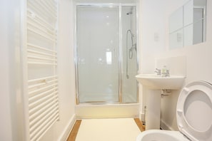 Shower, towels